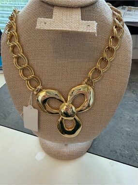Statement Gold Floral-Link Necklace - Shiny Gold Tone
